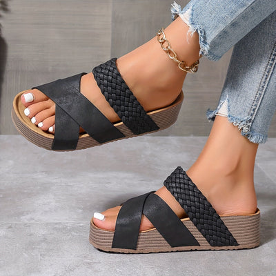 TOLEDO® SANDAL WITH COMFORTABLE PLATFORM SOLE