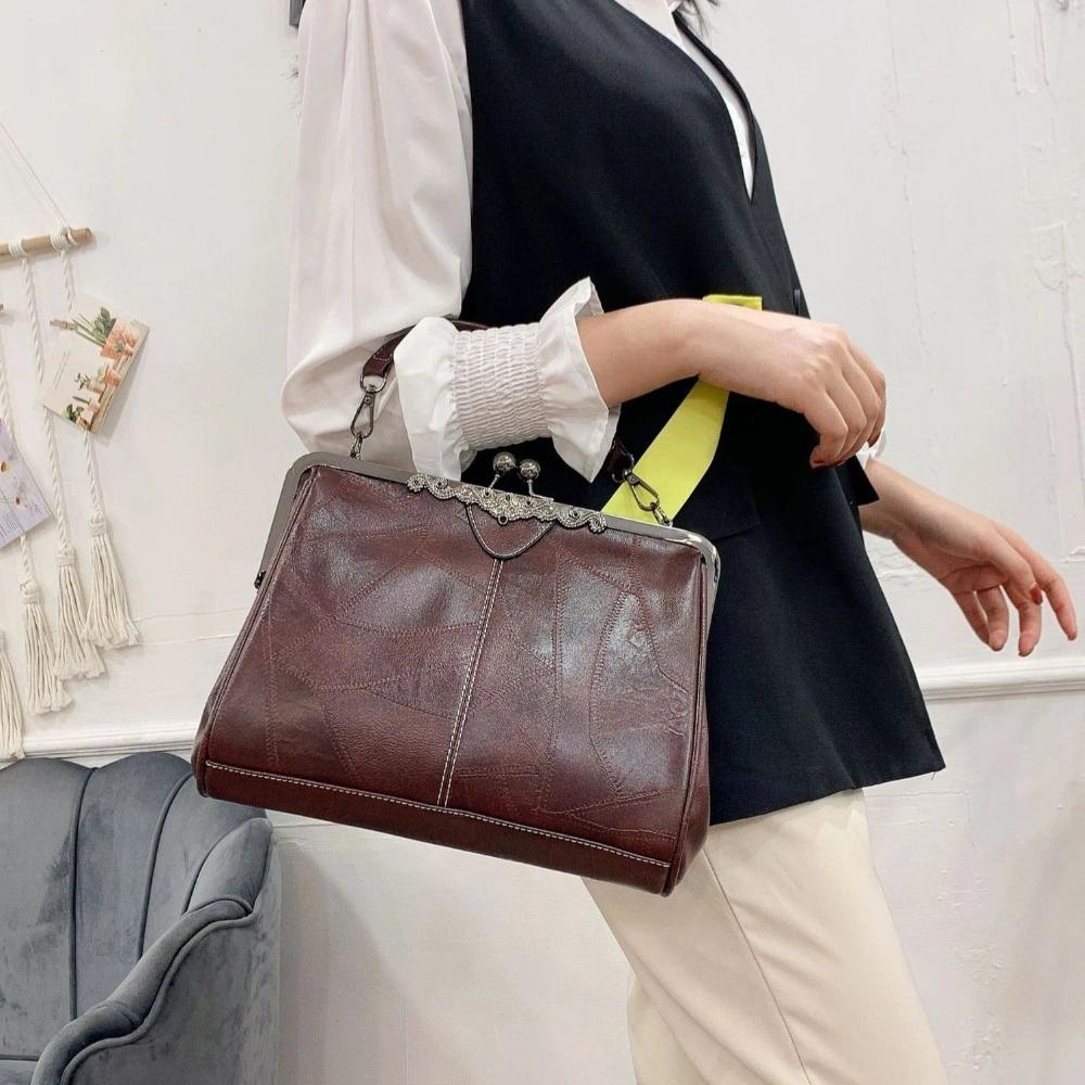 Vintage Kiss-Lock Handbag |