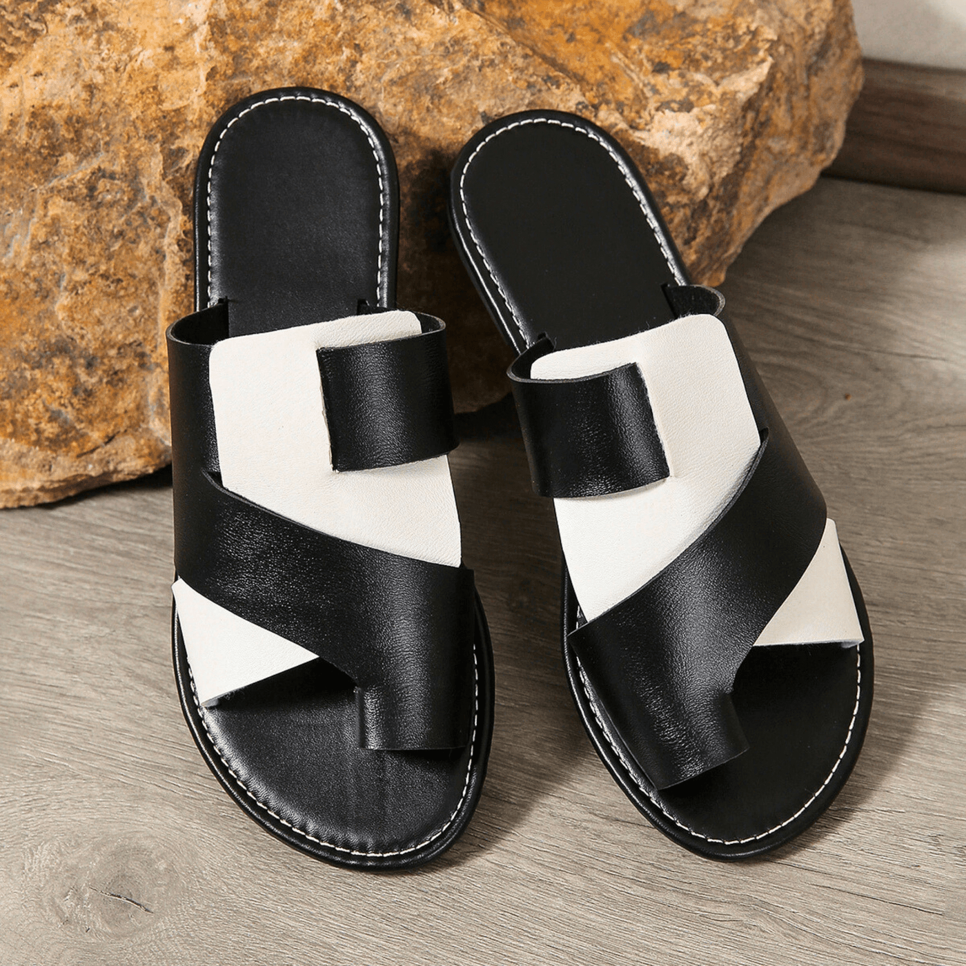 Soho Stride Criss-Cross Sandals